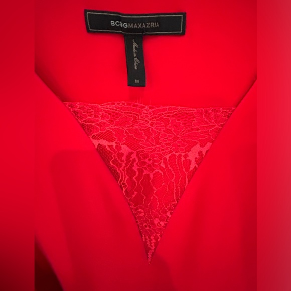 BCBG MAX AZRIA RED BLOUSE LACE DETAIL - Picture 3 of 3